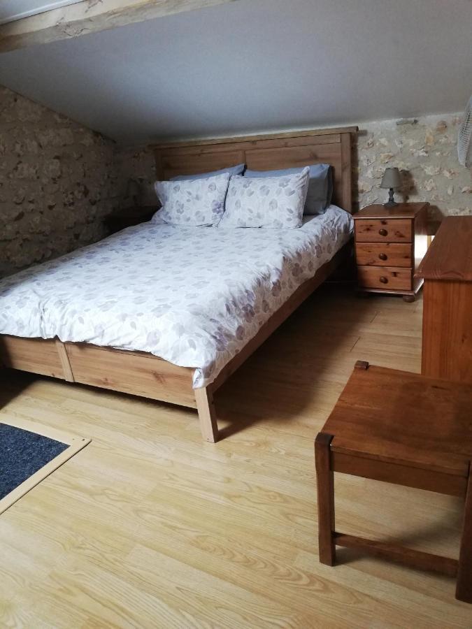 Apartment Le Buguet Saint-Antoine-Cumond Εξωτερικό φωτογραφία